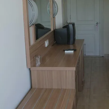Elit Koseoglu
